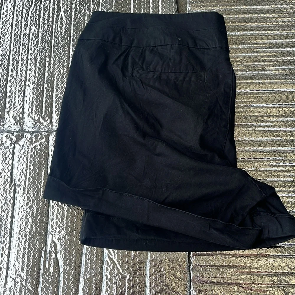 Tórrid Black Women's Shorts - Picture 5 of 6